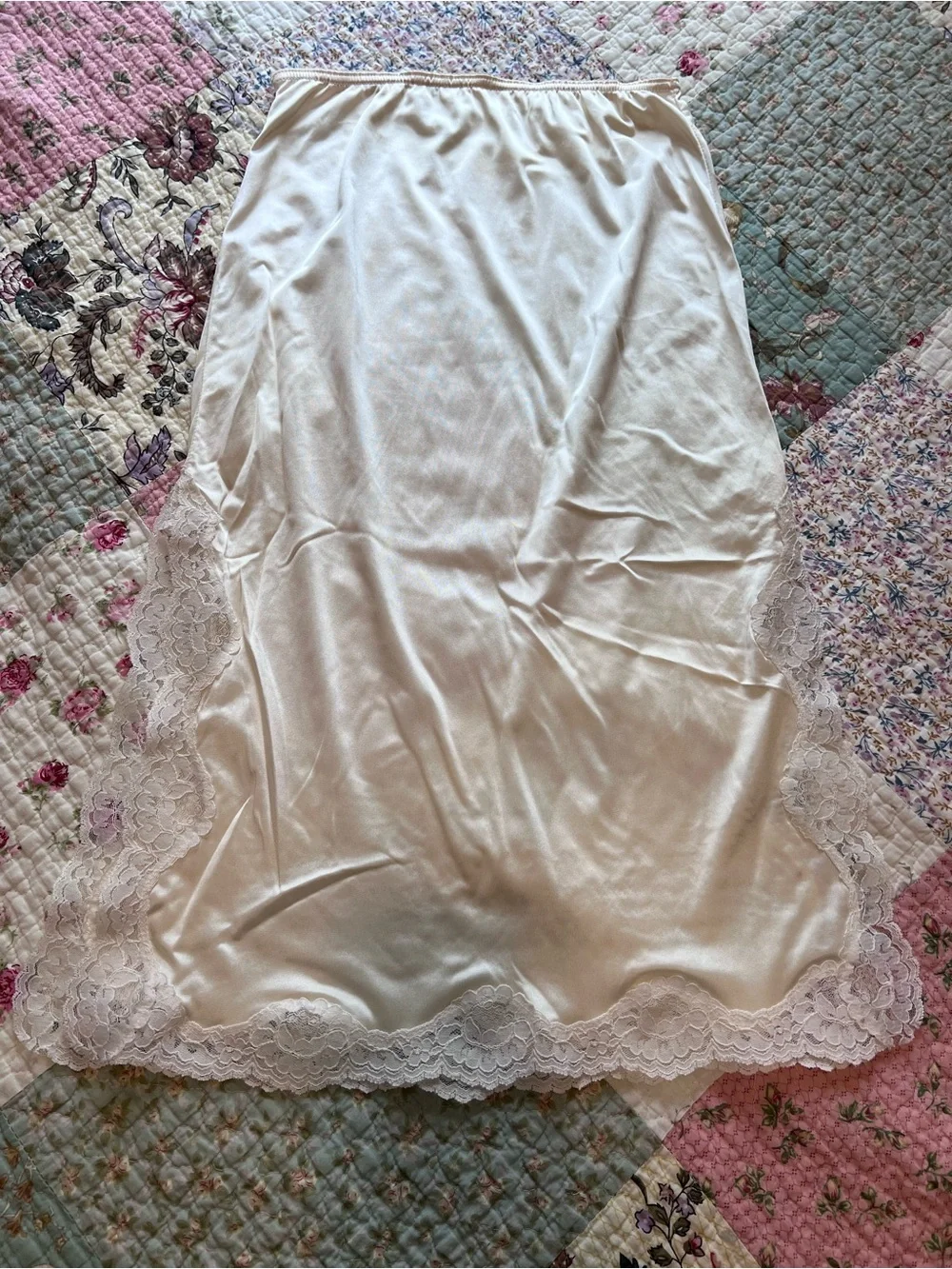 Vintage By Mel-Lin Cream Lace Trim Half Slip Skirt Size Small USA - Picture 4 of 9